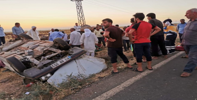 Şanlıurfa'da Otomobil Şarampole Devrildi, 9 Yaralı