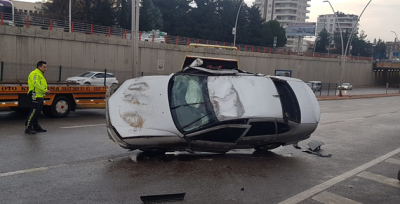Şanlıurfa'da otomobil karşı şeride uçtu, 1 yaralı