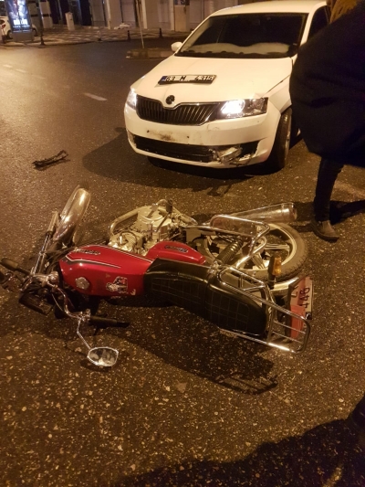 Şanlıurfa'da Otomobil İle Motosiklet Çarpıştı