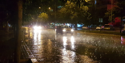 Şanlıurfa'da yağmur ve fırtına etkili oldu