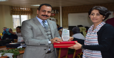 Şanlıurfalı İş Adamı Mehmet Buluktimur'a teşekkür plaketi verildi.