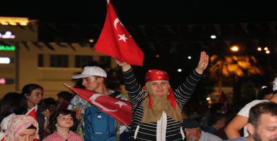 Şanlıurfalılar Meydanı Doldurdu