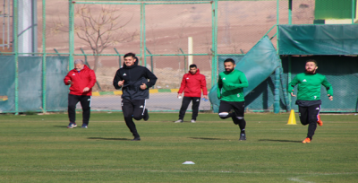 Şanlıurfaspor, ikinci yarıya günde çift idman yaparak hazırlanıyor.