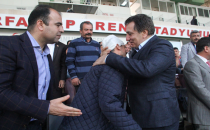 Şanlıurfaspor maçını protokolde izledi.