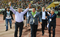 Şanlıurfaspor Yönetimi Selamladı Taraftar Yuhaladı