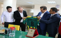 Şanlıurfaspor'dan Bakan Çelik'e Plaket