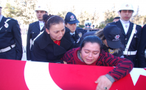 Şehit polis gözyaşları arasında memleketine uğurlandı