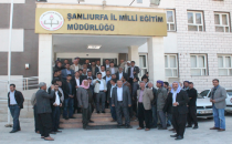 Servis şoförleri milli eğitim müdürlüğünü bastı