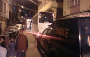 Sıkıştırılan canlı bomba kendini patlattı!