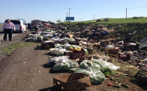 Siverek'te kamyon devrildi