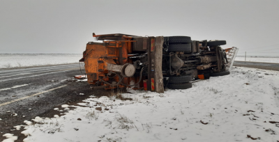 Siverek'te Kar Temizleme Aracı Devrildi