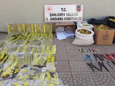 Siverek'te Sahte kulak küpesi üreten şüphelilere operasyon