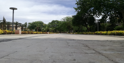 Sokak ile caddeler boş kaldı