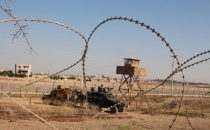 Suriye Sınırında Çuval İçerisinde Kaleşnikof Ele Geçirildi