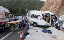 Suriyeli  Kaçakları Taşıyan Minibüs Devrildi: 9 Ölü, 30 Yaralı