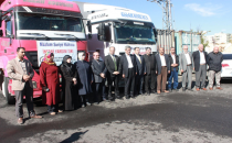 Suriye'ye 2  tır yardım gönderildi