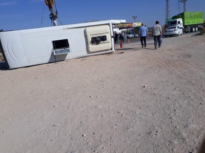 Suruç'ta  Polis Minibüsü Devrildi: 10 Yaralı