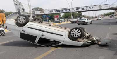 Takla Atan Otomobilden Burnu Bile Kanadan Çıktı 