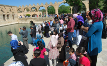 Tarihi plato doldu taştı