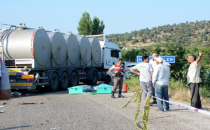 Tarım işçileri taşıyan kamyonetin kaza yaptı, 15 ölü