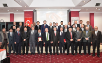 Tayin Olan Kurum Müdürlerine Vali Tuna'dan Veda Yemeği