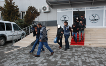 Telefon dolandırıcıları suç üstü yakalandı