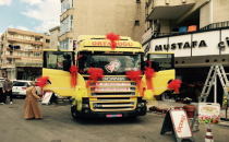 Tır şoförü gelin arabası olarak kendi aracını yaptı