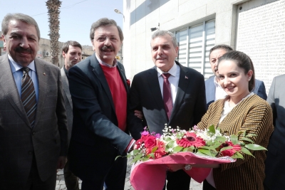 TOBB BAŞKANI HİSARCIKLIOĞLU, BÜYÜKŞEHİR BELEDİYESİNİ ZİYARET ETTİ