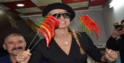 Tuba Özay Ciğer Kebabına Hayran Kaldı 