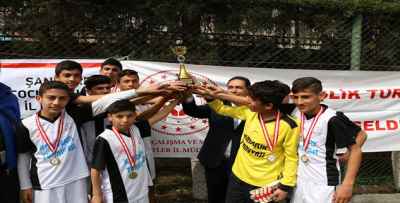 Türk ve Suriyeliler Arasında "Kardeşlik Turnuvası"