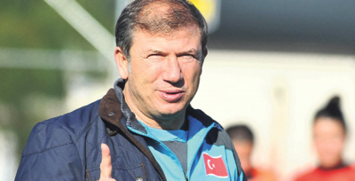 Ünlü futbolcu gözaltına alındı