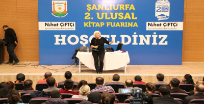 Ünlü Yazarlar Okurlarıyla Buluşmaya Devam Ediyor