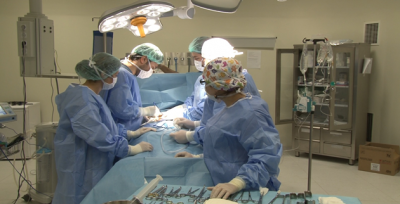 Uraf'da  Kalın Bağırsak Kanseri ameliyatla Yapıldı 