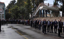 Urfa Bakanı Karşılama kuyruğu