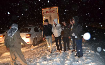 Urfa- Diyarbakır yolu kar'a teslim