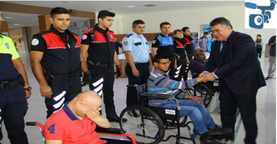 Urfa Emniyet Müdüründen Anlamlı Hediye