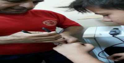 Urfa İtfaiyesinin İtinayla Yüzük Çıkarma Operasyonu