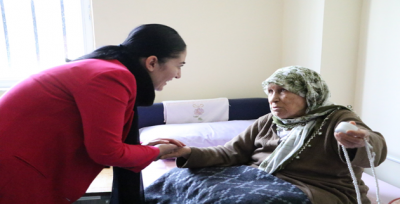 Urfa Öz Evladı Aslan'ı Bağrına Basıyor