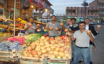 Urfa pazarında Suruç nar'ı yerini aldı