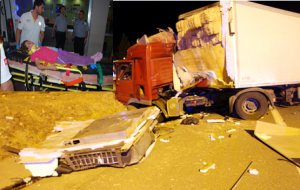 Urfa' tır ile minibüs çarpıştı, 25 Suriyeli yaralandı