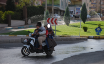 Urfa'da altı kişilik ailenin tehlikeli seyahati
