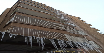 Urfa'da Apartmanda Buz Sarkıtları Oluştu