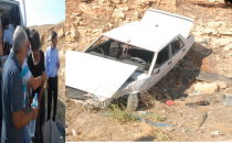 Urfa'da araç şarampole yuvarlandı, 4 yaralı