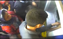 Urfa'da ATM önünde yardım bahanesiyle dolandırıcılık