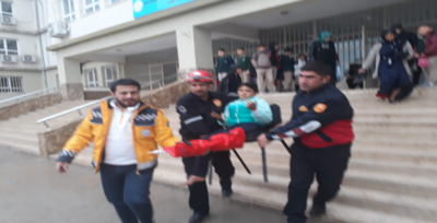 Urfa'da Ayağı Korkuluk Demiri Saplandı