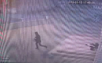 Urfa'da ayakkabı hırsızlığı kameralara yansıdı