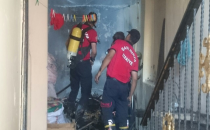 Urfa'da binada çıkan yangın korkuttu