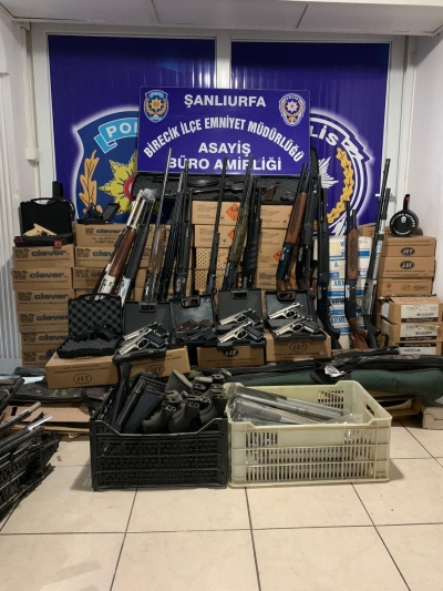 Urfa'da çok sayıda silah ele geçirildi