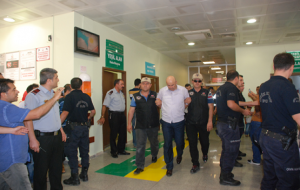 Urfa'da Darbeci Askerleri Polis Kurtardı