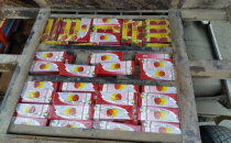 Urfa'da durdurulan kamyonun her yeri kaçak zula çıktı